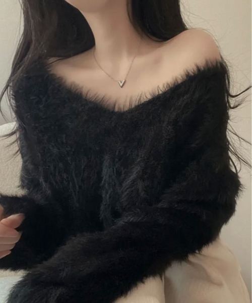 kirakiraShop(キラキラショップ)の「一目惚れするふんわり感、シャギーニット。Vネック ジャギー ニット(ニット/セーター・レディース・イエロー/パープル/ホワイト/グリーン/ブラック/グレー・FREE)」の3枚目の写真