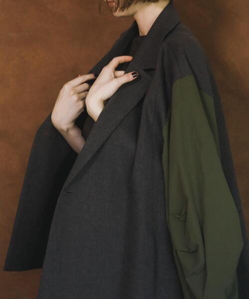 URBAN RESEARCH ROSSO WOMEN（アーバンリサーチ　ロッソ）の「『別注』CHIGNON×ROSSO　袖ドッキングフォルムジャケット（その他アウター・レディース・ベージュ系その他/チャコールグレー・FREE）」の18枚目の写真