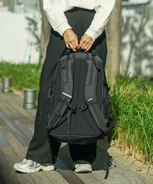 THRASHER（スラッシャー）の「【THRASHER/スラッシャー】Back Pack 30L　撥水加工　リフレクター　大容量　バックパック（バックパック/リュック・メンズ・ブラック/ブラック×ホワイト・FREE）」の7枚目の写真