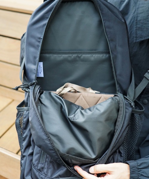 THRASHER（スラッシャー）の「【THRASHER/スラッシャー】Back Pack 30L　撥水加工　リフレクター　大容量　バックパック（バックパック/リュック・メンズ・ブラック/ブラック×ホワイト・FREE）」の22枚目の写真
