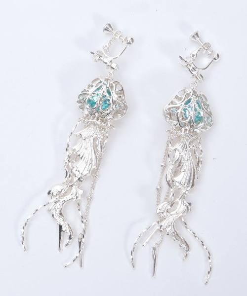 axes femme POETIQUE（アクシーズファムポエティック）の「揺蕩う海月