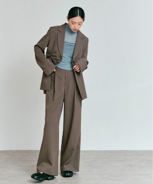 W:Huku(フーク)の「【W:Huku / リンクルフリーツイル】シャーリング テーラード ジャケット / Wrinkle-Free Stretch Twill Shirring Jacket(テーラードジャケット・レディース・ブラウン/杢グレー/ブラック・FREE)」の10枚目の写真