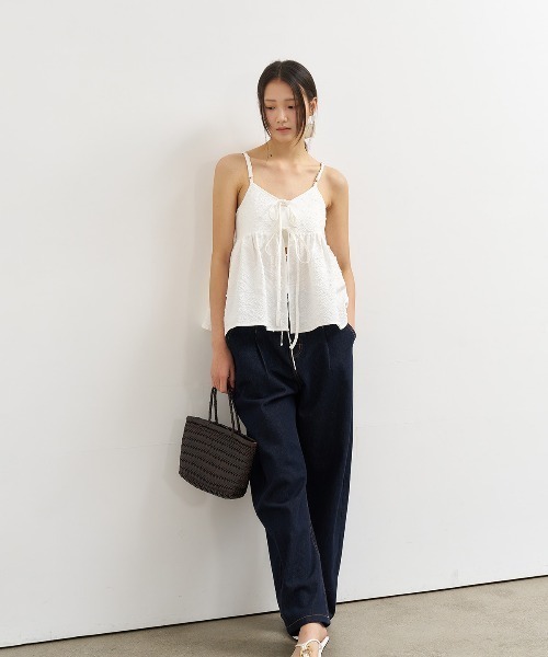 GENERAL IDEA(ジェネラルアイデア)の「GENERAL IDEA/ジェネラルアイディア textured bubble sleeveless blouse キャミソールビスチェ(キャミソール・レディース・ブルー/ホワイト・L/M)」の9枚目の写真