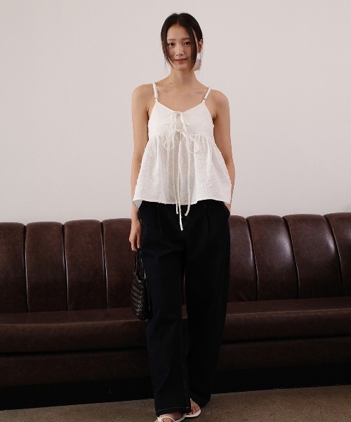 GENERAL IDEA(ジェネラルアイデア)の「GENERAL IDEA/ジェネラルアイディア textured bubble sleeveless blouse キャミソールビスチェ(キャミソール・レディース・ブルー/ホワイト・L/M)」の5枚目の写真