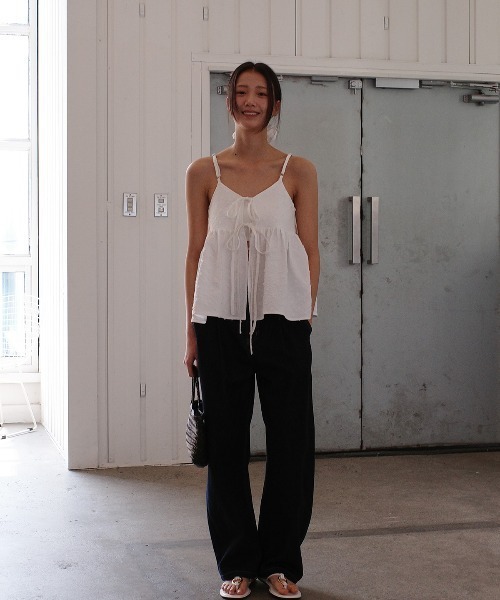 GENERAL IDEA(ジェネラルアイデア)の「GENERAL IDEA/ジェネラルアイディア textured bubble sleeveless blouse キャミソールビスチェ(キャミソール・レディース・ブルー/ホワイト・L/M)」の6枚目の写真