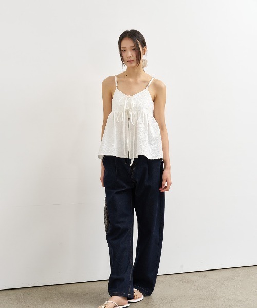 GENERAL IDEA(ジェネラルアイデア)の「GENERAL IDEA/ジェネラルアイディア textured bubble sleeveless blouse キャミソールビスチェ(キャミソール・レディース・ブルー/ホワイト・L/M)」の10枚目の写真