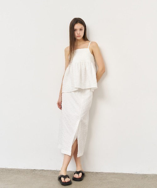 GENERAL IDEA(ジェネラルアイデア)の「GENERAL IDEA/ジェネラルアイディア textured bubble sleeveless blouse キャミソールビスチェ(キャミソール・レディース・ブルー/ホワイト・L/M)」の14枚目の写真