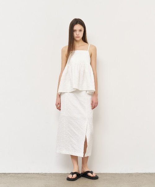 GENERAL IDEA(ジェネラルアイデア)の「GENERAL IDEA/ジェネラルアイディア textured bubble sleeveless blouse キャミソールビスチェ(キャミソール・レディース・ブルー/ホワイト・L/M)」の15枚目の写真