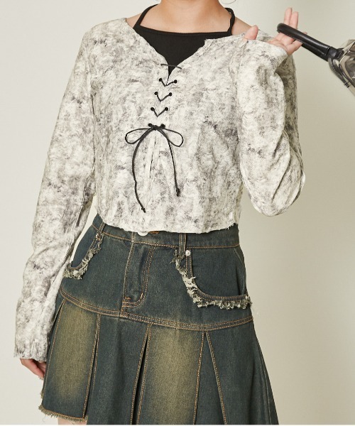 GORGE(ゴージ)の「《レースアップ×ペイント柄》レディース クロップドトップス 編み上げデザイン 春秋(Tシャツ/カットソー・レディース・ブラック/ブルー・F)」の7枚目の写真