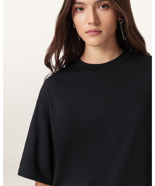 ALLSAINTS(オールセインツ)の「AMELIE PEARL OVERSIZED T-SHIRT | AMELIE パール オーバーサイズ Tシャツ(Tシャツ/カットソー・レディース・ブラック・XS/S/M/L)」の7枚目の写真