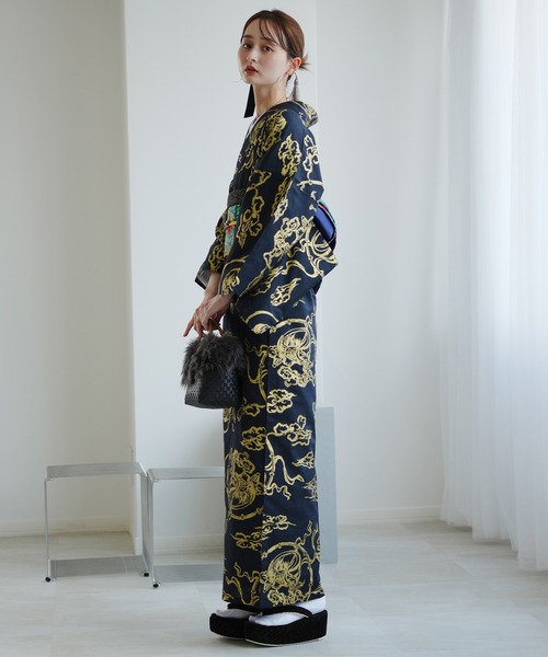 utatane(ウタタネ)の「着物 単衣 ニコアンティーク 風神雷神 ブラック(着物・レディース・ブラック・FREE)」の3枚目の写真