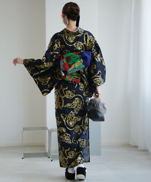 utatane(ウタタネ)の「着物 単衣 ニコアンティーク 風神雷神 ブラック(着物・レディース・ブラック・FREE)」の4枚目の写真