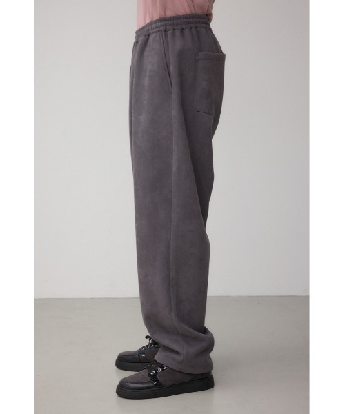 AZUL by moussy(アズールバイマウジー)の「フェイクスエードタックパンツ(スラックス・メンズ・グレー/ブラウン/ブラック・MEDIUM/LARGE)」の19枚目の写真
