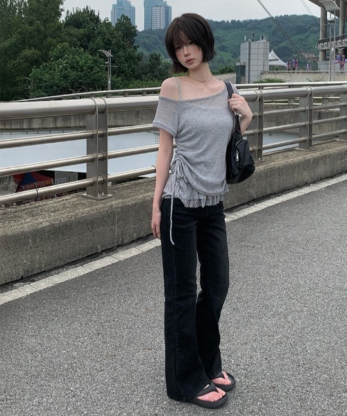 anyonemore(エニワンモア)の「テープヤーン半袖Tシャツ+裾レースフリルキャミソールセット(Tシャツ/カットソー・レディース・ライトベージュ/グレー・FREE)」の16枚目の写真