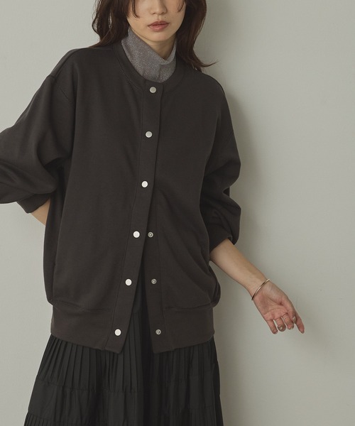hunch(ハンチ)の「ラメステッチ クルーネックカーディガン(カーディガン/ボレロ・レディース・オートミール/チャコール/杢グレー・FREE)」の8枚目の写真