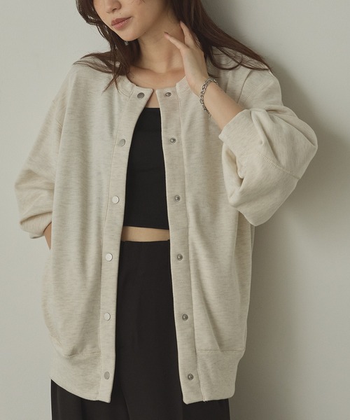 hunch(ハンチ)の「ラメステッチ クルーネックカーディガン(カーディガン/ボレロ・レディース・オートミール/チャコール/杢グレー・FREE)」の18枚目の写真