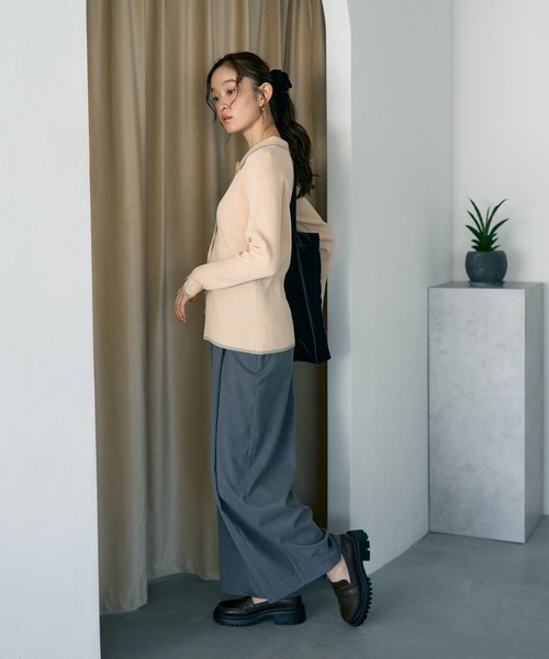 earth music&ecology（アースミュージックアンドエコロジー）の「ウエストタブタックパンツ（スラックス・レディース・ブラック/グレー/ブラウン系その他・S/M）」の11枚目の写真