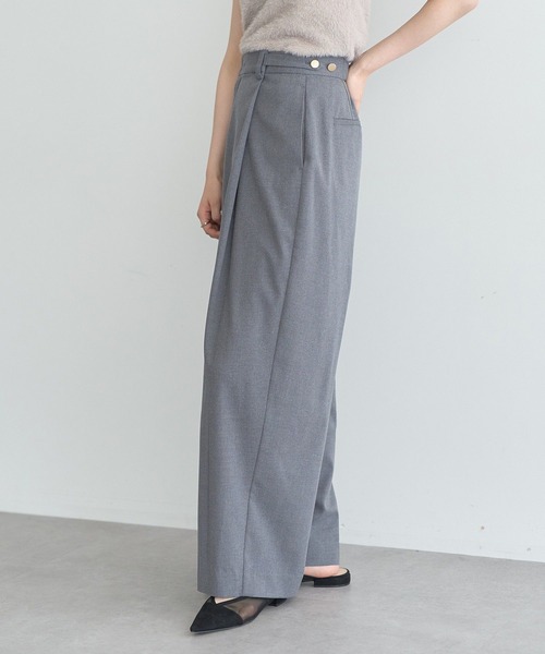 earth music&ecology（アースミュージックアンドエコロジー）の「ウエストタブタックパンツ（スラックス・レディース・ブラック/グレー/ブラウン系その他・S/M）」の5枚目の写真