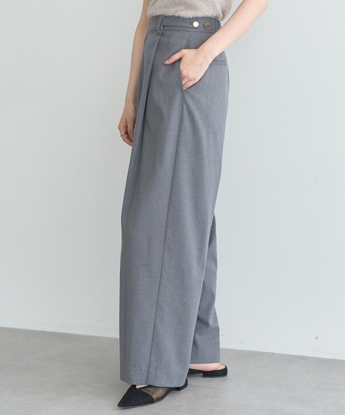 earth music&ecology（アースミュージックアンドエコロジー）の「ウエストタブタックパンツ（スラックス・レディース・ブラック/グレー/ブラウン系その他・S/M）」の6枚目の写真