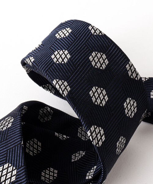 NOLLEY’S(ノーリーズ)の「CANEPA ヘキサゴンドットジャガードネクタイ 25AWコレクション(ネクタイ・メンズ・ブルー系その他6・FREE)」の14枚目の写真