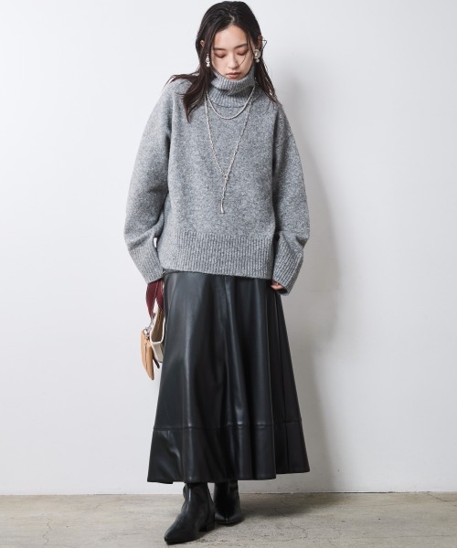 CHIC STYLE（シックスタイル）の「ハイネックニット＜大きいサイズ有＞シックスタイル（ニット/セーター・レディース・グレー/パープル・5L/4L/3L/LL/L/M）」の16枚目の写真