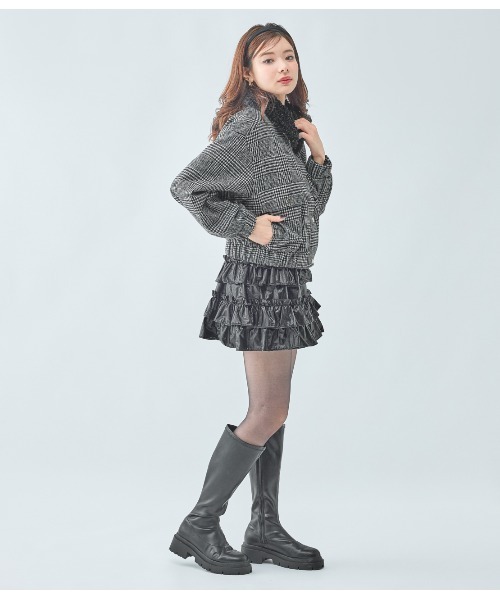 PEACH JOHN(ピーチジョン)の「エコファーカラーショートブルゾン(ブルゾン・レディース・アイボリー/ブラック・SMALL/MEDIUM)」の19枚目の写真