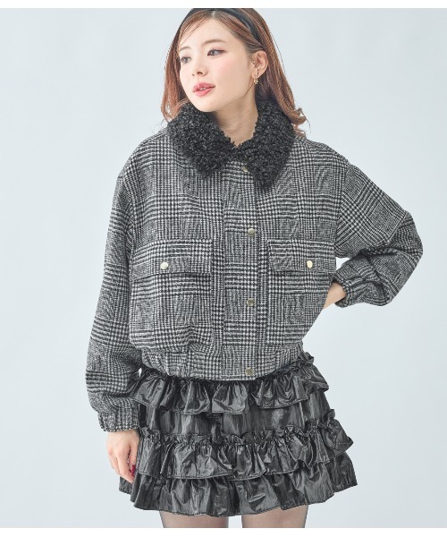 PEACH JOHN(ピーチジョン)の「エコファーカラーショートブルゾン(ブルゾン・レディース・アイボリー/ブラック・SMALL/MEDIUM)」の21枚目の写真