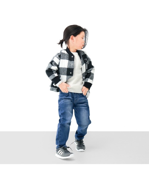 L.COPECK(エルコペック)の「パウダーデニムパンツ(デニムパンツ・キッズ・ブルー/ネイビー・170cm/160cm/150cm)」の13枚目の写真