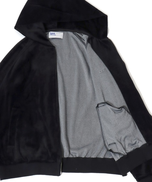 Lee（リー）の「2025AW Lee/リー VELOR ZIP UP HOODIE JACKET ベロア ワンポイントロゴ刺繍 フルジップパーカー（パーカー・メンズ・ブラック/ワイン・L/M）」の4枚目の写真
