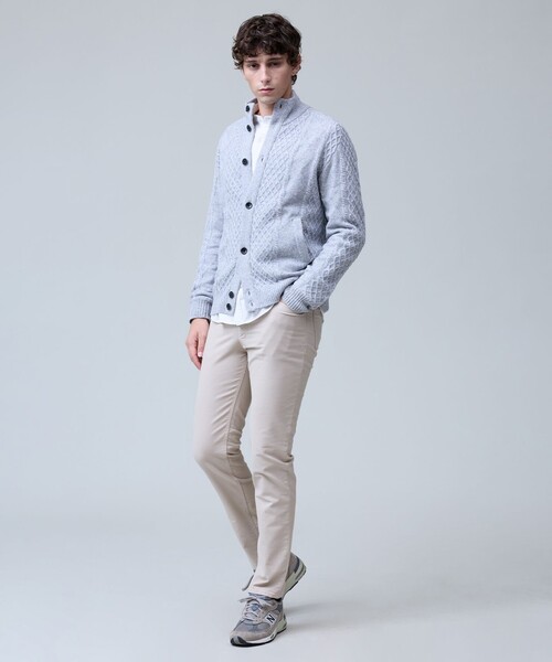 J.PRESS（ジェイプレス）の「ウール×カシミヤの上質素材【Cash Lamb's Wool】ハイネックケーブル カーディガン_25年モデル（カーディガン/ボレロ・メンズ・ライトグレー系/ベージュ系/ネイビー系/ブラウン系・MEDIUM/LARGE/X-LARGE）」の12枚目の写真