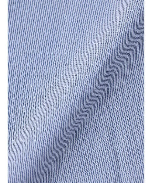 Perfect Suit FActory（パーフェクトスーツファクトリー）の「【形態安定】長袖ワイシャツ　クレリック　セミワイド【クラシコ】ブルー（ビジネスシャツ・メンズ・ブルー・M）」の2枚目の写真