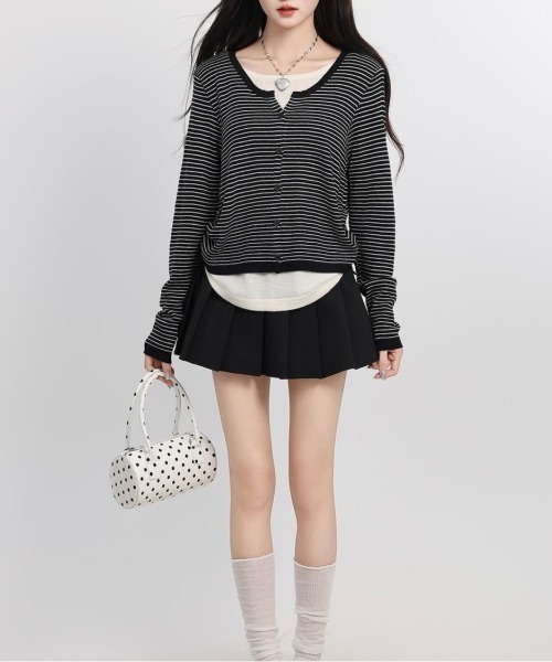 LADY LIKE(レディライク)の「レイヤード風ラウンドヘムトップス(Tシャツ/カットソー・レディース・チャコールグレー/ブラック系/ネイビー/レッド系/ブラック/ホワイト系1・M)」の8枚目の写真