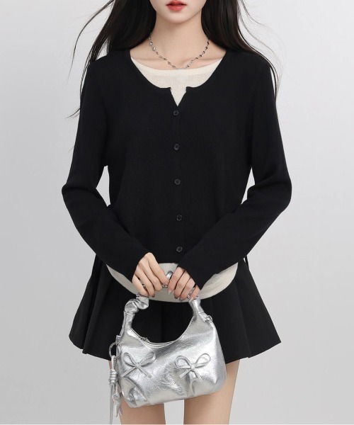 LADY LIKE(レディライク)の「レイヤード風ラウンドヘムトップス(Tシャツ/カットソー・レディース・チャコールグレー/ブラック系/ネイビー/レッド系/ブラック/ホワイト系1・M)」の18枚目の写真