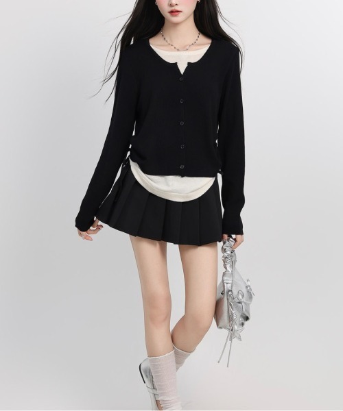 LADY LIKE(レディライク)の「レイヤード風ラウンドヘムトップス(Tシャツ/カットソー・レディース・チャコールグレー/ブラック系/ネイビー/レッド系/ブラック/ホワイト系1・M)」の19枚目の写真