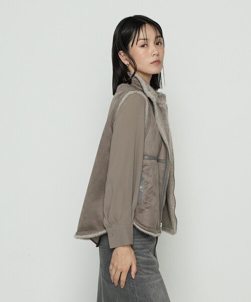 K.T KIYOKO TAKASE（キヨコタカセ）の「エコファー リバーシブルジレ（ベスト・レディース・グレイッシュベージュ/チャコール・9号/11号）」の8枚目の写真