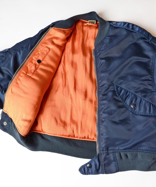 HOLIDAY(ホリデイ)の「L-2B FLIGHT JACKET フライトジャケット(MA-1・レディース・ネイビー/カーキ・ONE SIZE)」の5枚目の写真