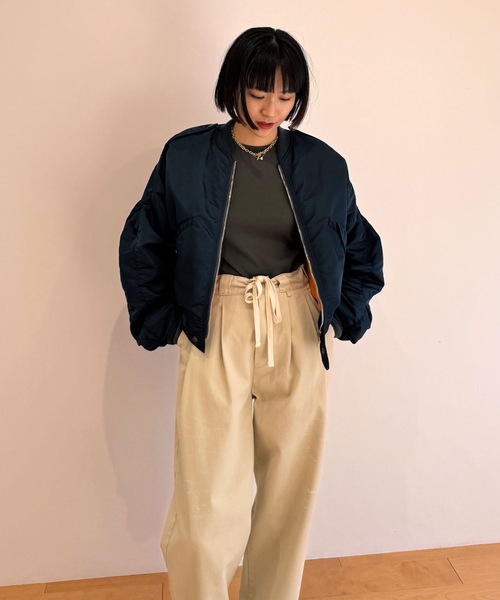 HOLIDAY(ホリデイ)の「L-2B FLIGHT JACKET フライトジャケット(MA-1・レディース・ネイビー/カーキ・ONE SIZE)」の20枚目の写真