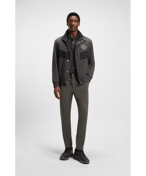 BOSS（ボス）の「Porsche x BOSS モダンフィットパンツ ストレッチサテン（その他パンツ・メンズ・チャコールグレー・30/32/32/32/38/32/36/32/34/32）」の4枚目の写真