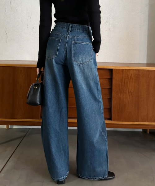 Eclat one(エクラワン)の「【Eclat one】カーブ シルエット デニムパンツ(デニムパンツ・レディース・ライトブルー/ブルー・S/M)」の14枚目の写真