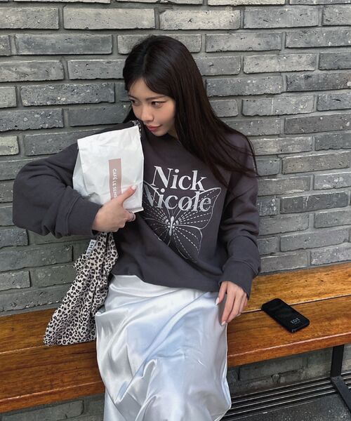 NICK&NICOLE（ニックアンドニコール）の「BUTTERFLY SIGNATURE SWEATSHIRT_CHARCOAL SILVER（スウェット・レディース・その他・FREE）」の11枚目の写真