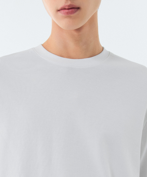 MUSINSA STANDARD（ムシンサスタンダード）の「[ヒートタンダード] クルーネック長袖Tシャツ [ホワイト]（Tシャツ/カットソー・メンズ・その他・XX-LARGE/XXX-LARGE/SMALL/MEDIUM/LARGE/X-LARGE）」の4枚目の写真