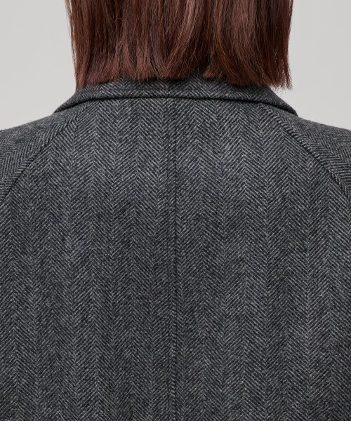 MUSINSA STANDARD WOMAN（ムシンサスタンダードウーマン）の「ウィメンズヘリンボーンバルマカンローブコート[ダークグレー]（チェスターコート・レディース・その他・SMALL/MEDIUM/LARGE/X-SMALL）」の6枚目の写真