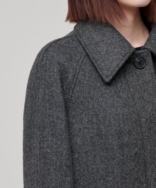 MUSINSA STANDARD WOMAN（ムシンサスタンダードウーマン）の「ウィメンズヘリンボーンバルマカンローブコート[ダークグレー]（チェスターコート・レディース・その他・SMALL/MEDIUM/LARGE/X-SMALL）」の7枚目の写真
