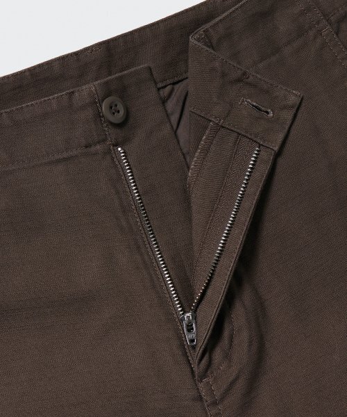 MUSINSA STANDARD（ムシンサスタンダード）の「ベージュサテンオフィサーパンツ[ブラウン]（その他パンツ・メンズ・その他・26/27/28/29/30/31/32/33/34/36/42/40/38）」の4枚目の写真