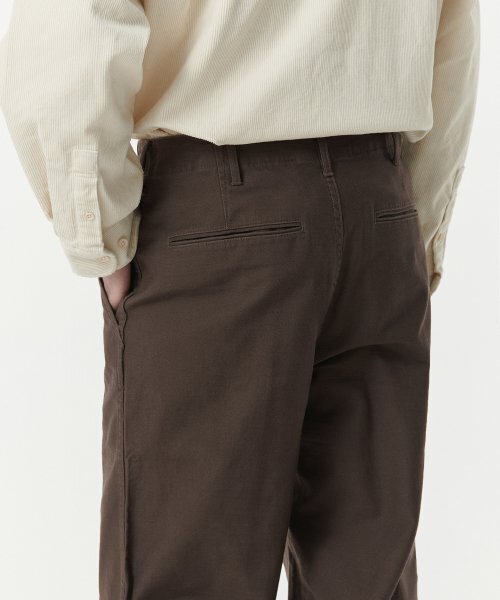 MUSINSA STANDARD（ムシンサスタンダード）の「ベージュサテンオフィサーパンツ[ブラウン]（その他パンツ・メンズ・その他・26/27/28/29/30/31/32/33/34/36/42/40/38）」の6枚目の写真