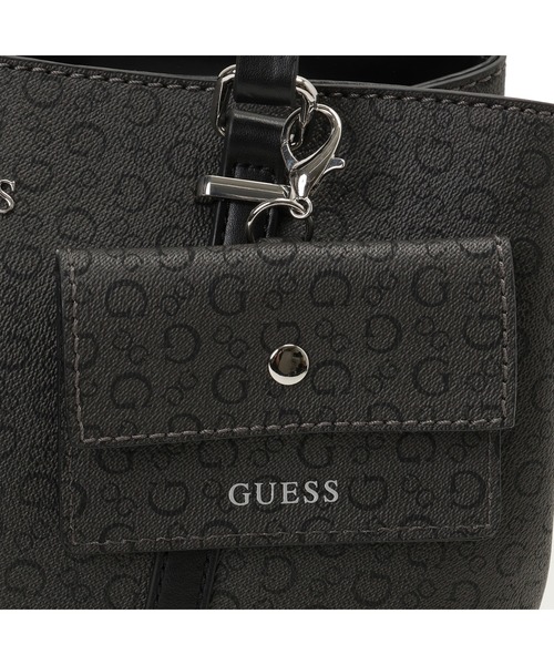 Guess(ゲス)の「MADWELLE Satchel トートバッグ (トートバッグ・レディース・ダークグレー/ホワイト・ONE SIZE)」の11枚目の写真