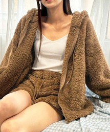 Kuroba（クロバ）の「2点セットアップルームウェア オーバーサイズボアパーカー＆ショートパンツ（ルームウェア/パジャマ）」