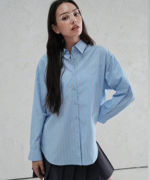 Vivacious(ビバシャス)の「Fraise Unbalance Stripe Shirt - 2COL(シャツ/ブラウス・レディース・ブルー/ピンク・SMALL/MEDIUM)」の3枚目の写真