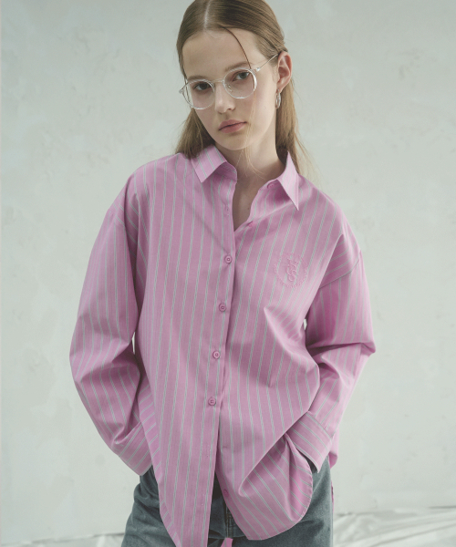 Vivacious(ビバシャス)の「Fraise Unbalance Stripe Shirt - 2COL(シャツ/ブラウス・レディース・ブルー/ピンク・SMALL/MEDIUM)」の4枚目の写真