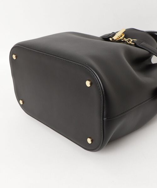 LAUREN RALPH LAUREN（ローレン ラルフ ローレン）の「レザー ミディアム Blaike バケット バッグ（ハンドバッグ・レディース・ブラック系1・ONE）」の4枚目の写真